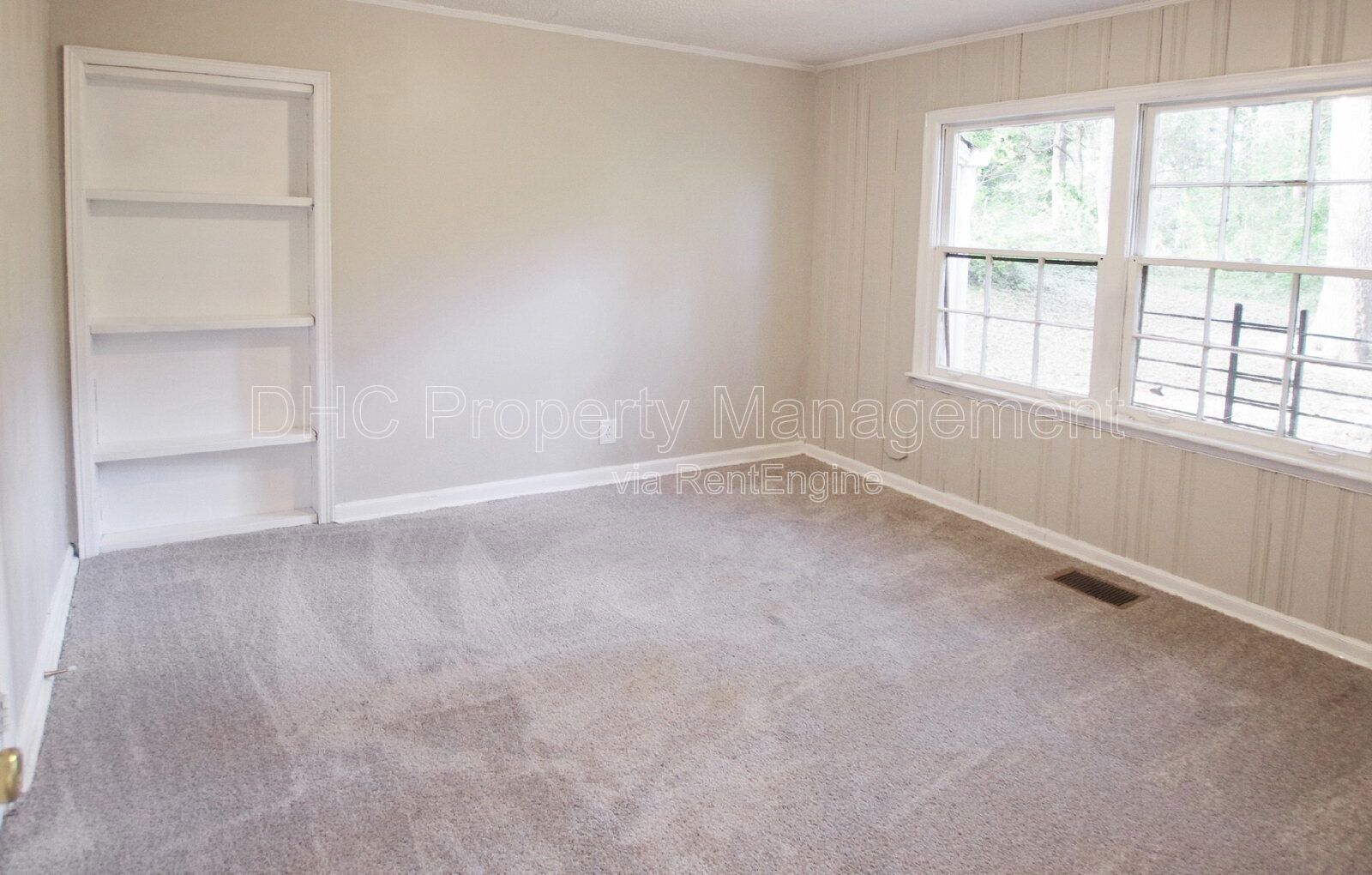 Adorable bungalow in the Lakewood-Leila Valley area property image