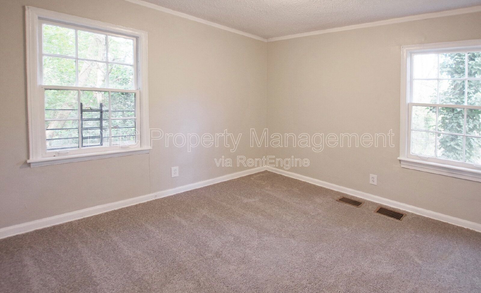 Adorable bungalow in the Lakewood-Leila Valley area property image