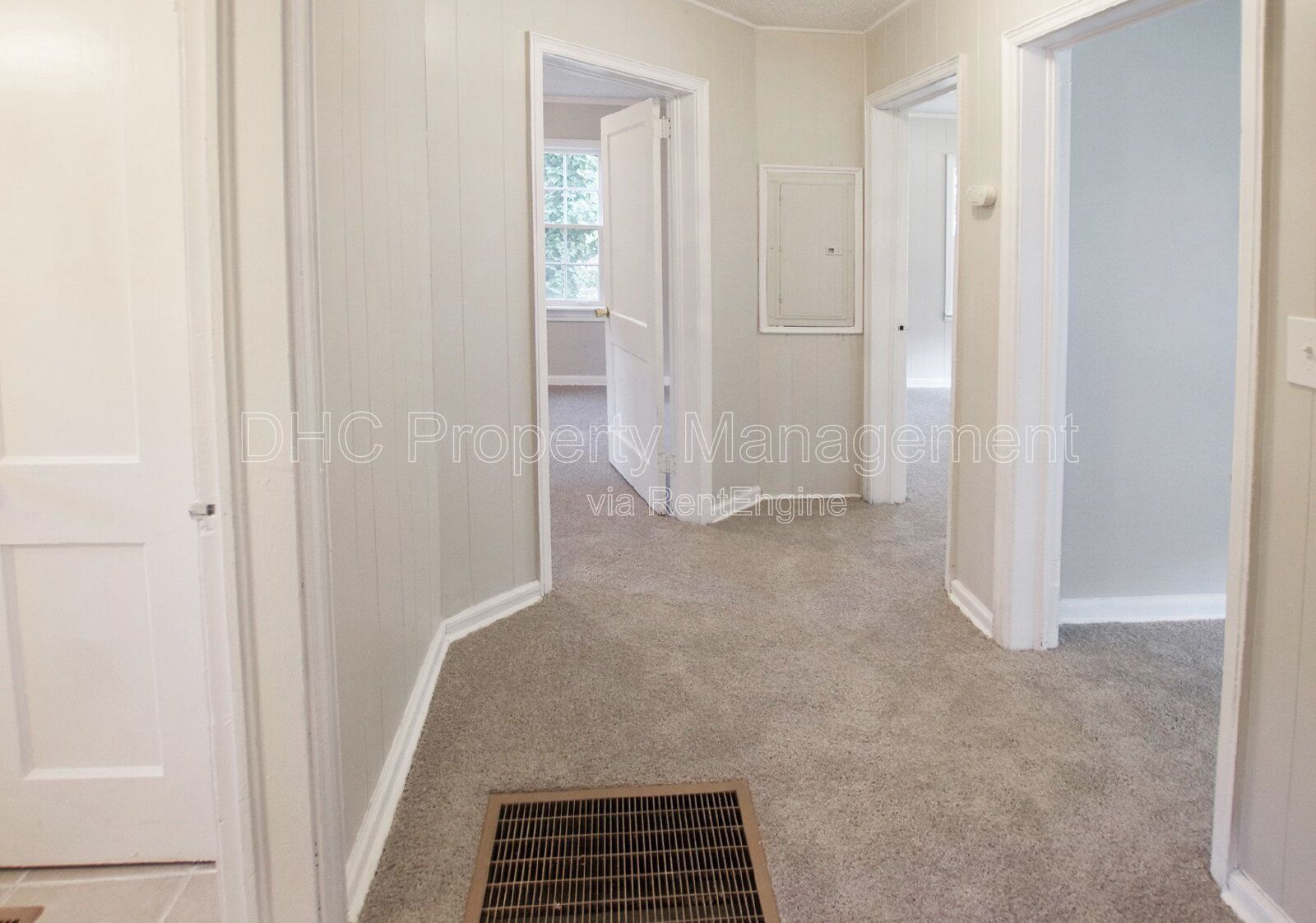 Adorable bungalow in the Lakewood-Leila Valley area property image