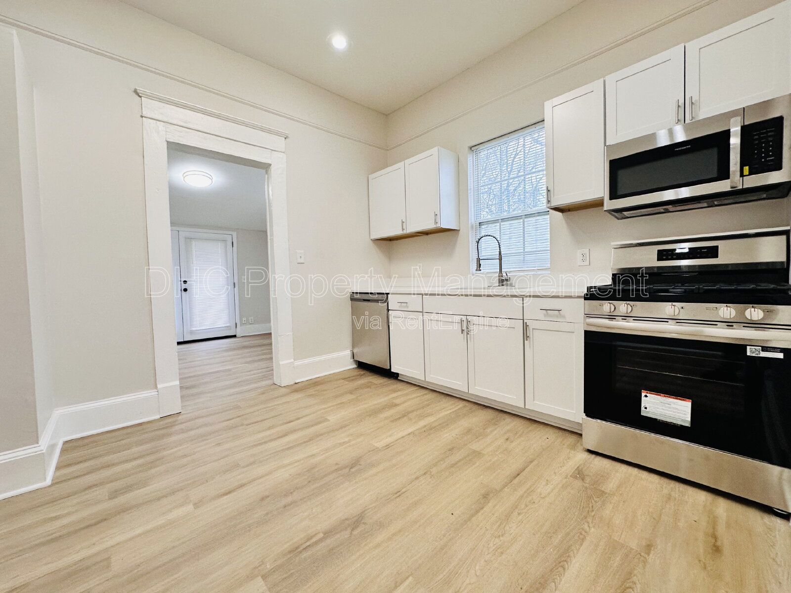 Beautifully Renovated Home with Outdoor Living – Apply Today property image