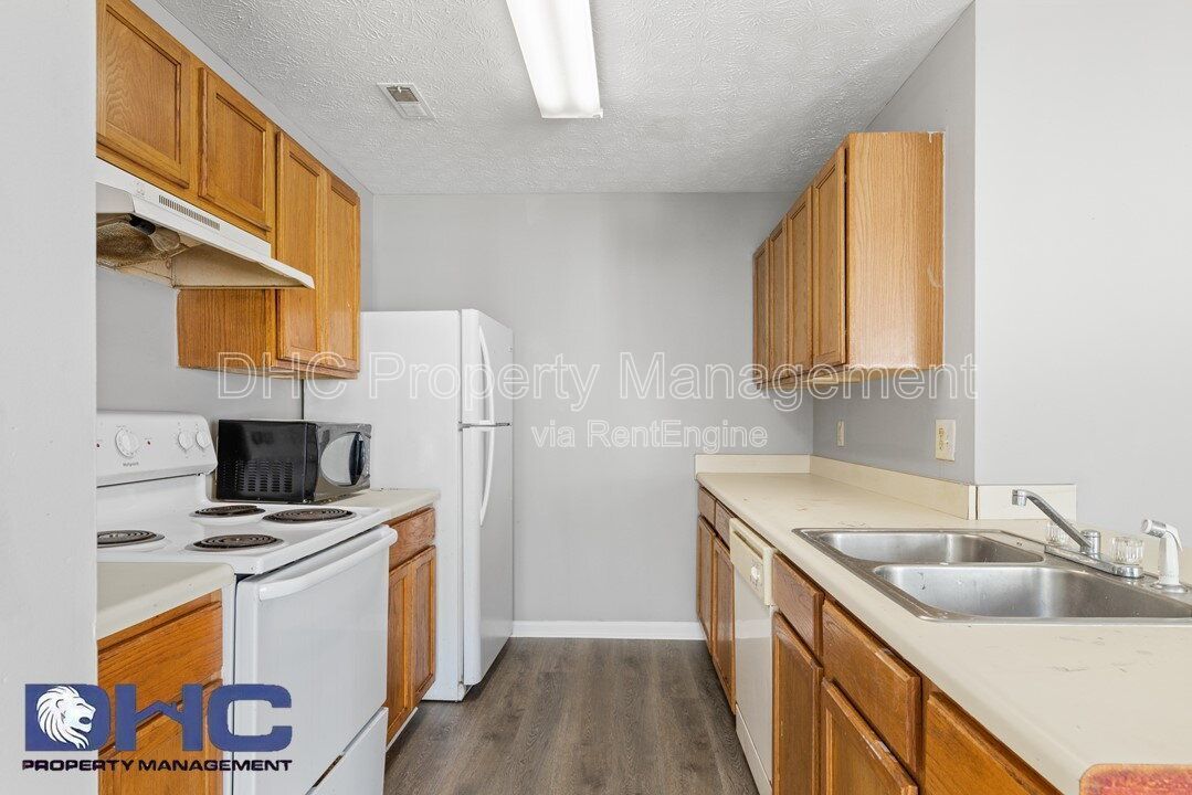 Charming Home in Quiet Lithonia Community – Convenient & Comfortable Living property image