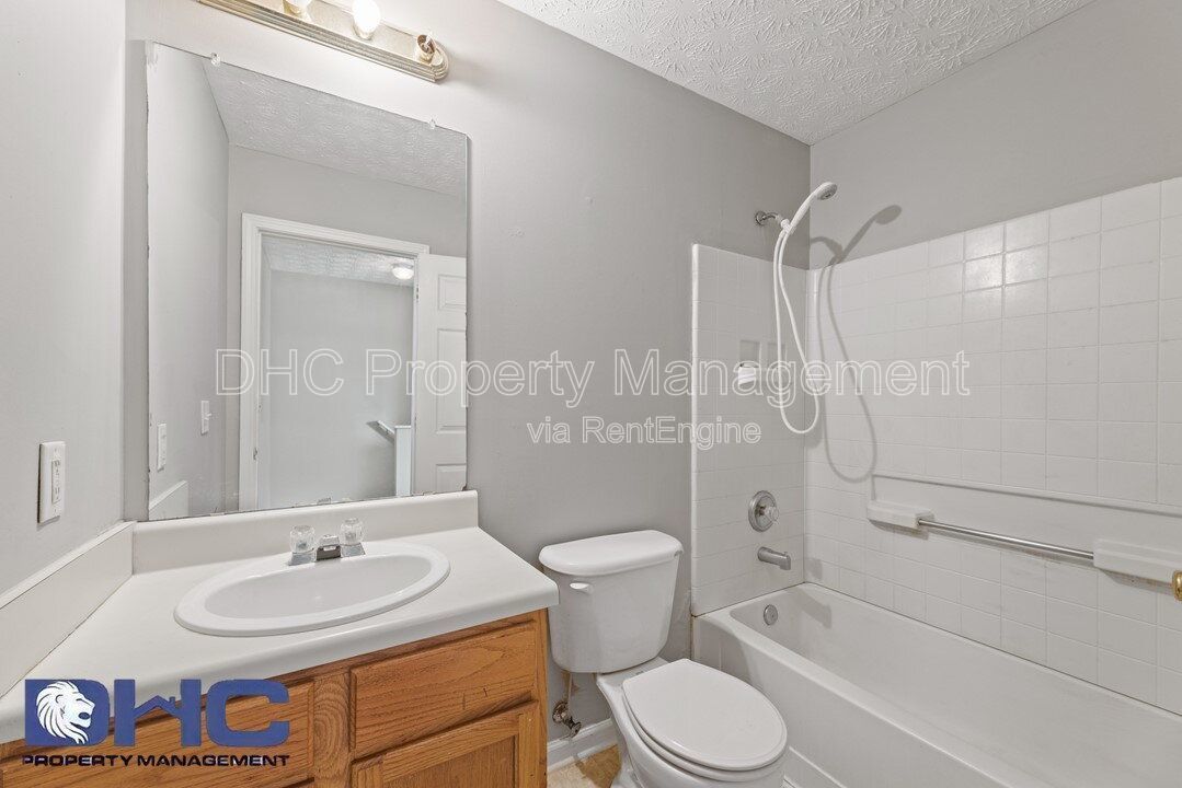 Charming Home in Quiet Lithonia Community – Convenient & Comfortable Living property image