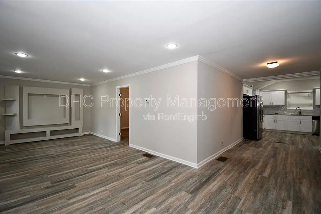 Fully Renovated 2 Bedroom Home for Rent in In-Town Decatur | Oversized Yard | Near I-20 property image