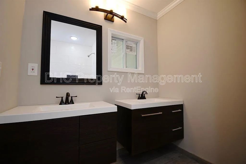 Fully Renovated 2 Bedroom Home for Rent in In-Town Decatur | Oversized Yard | Near I-20 property image