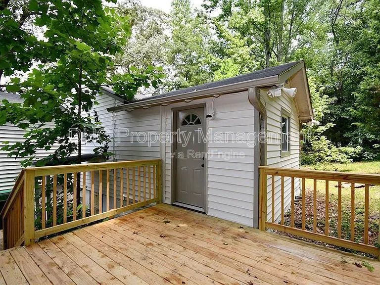 Fully Renovated 2 Bedroom Home for Rent in In-Town Decatur | Oversized Yard | Near I-20 property image