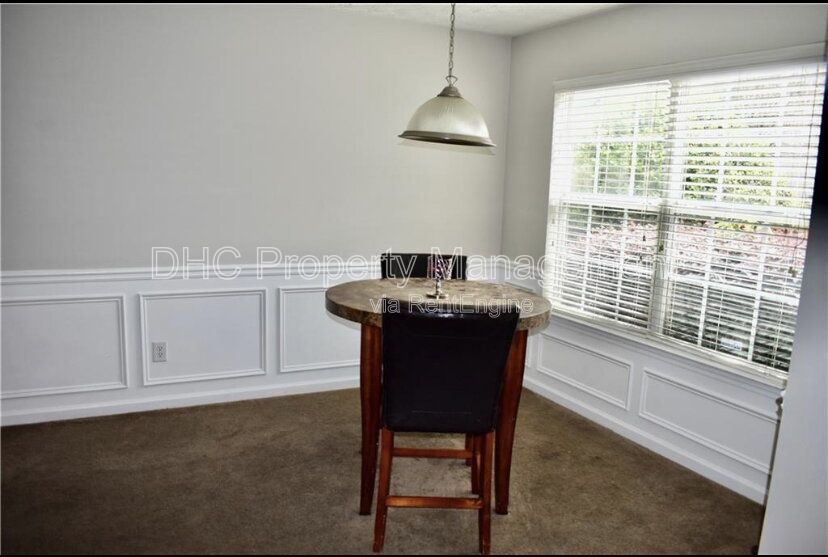 Welcome to this beautiful townhome property image