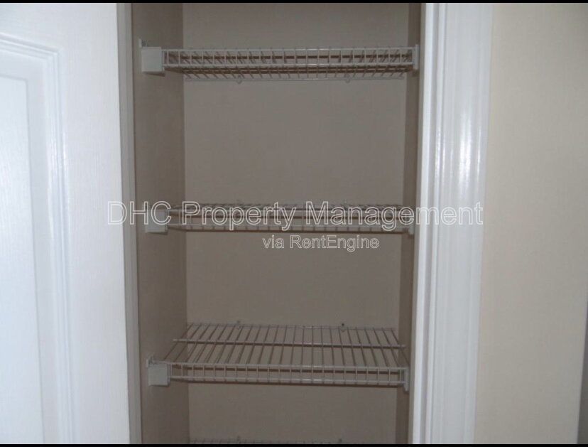 Welcome to this beautiful townhome property image