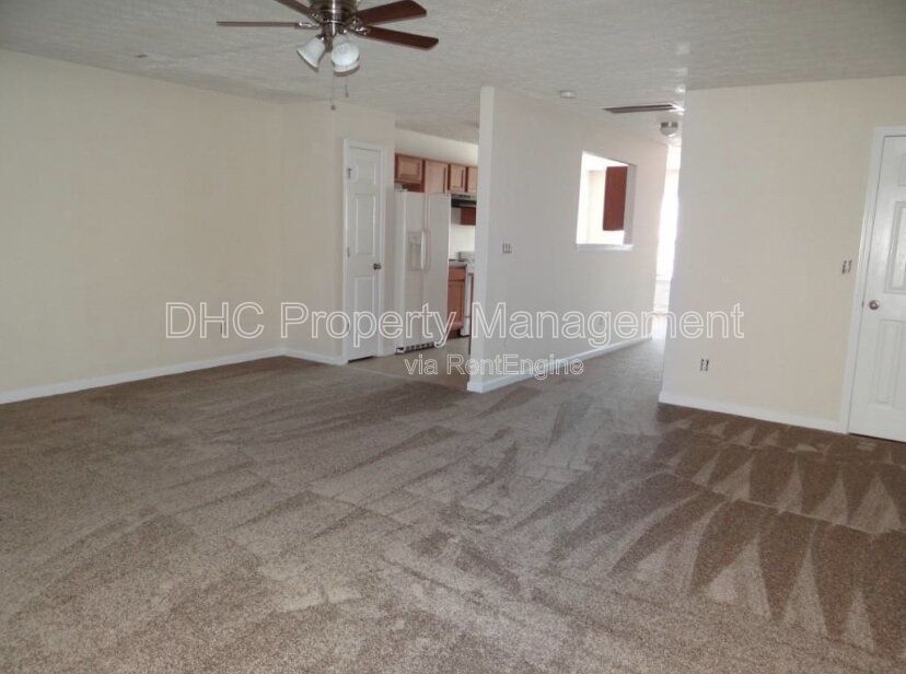 Welcome to this beautiful townhome property image