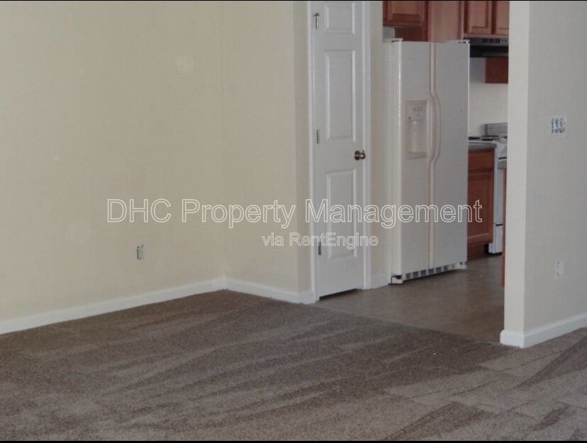 Welcome to this beautiful townhome property image