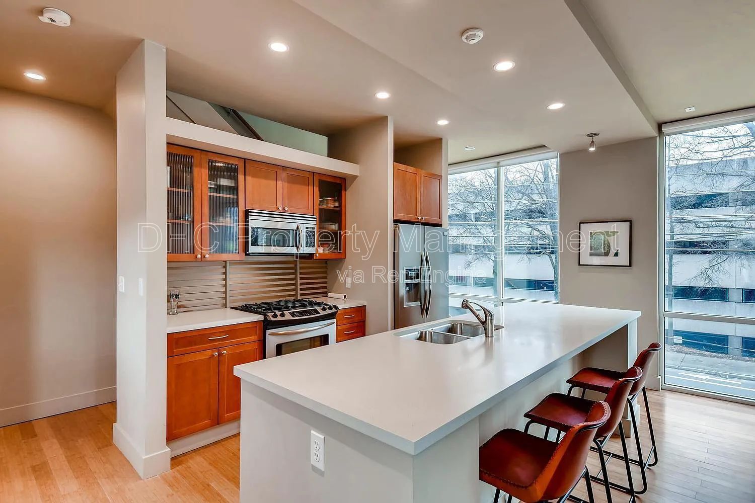 Modern Downtown Atlanta Apartment Near Georgia Tech & Centennial Park property image