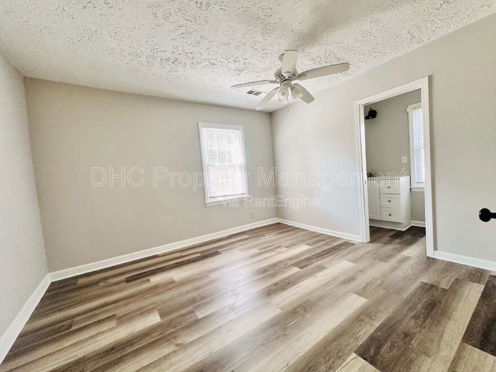 Renovated 3BR Home in Southwest Atlanta – Spacious Layout & Convenient Location! property image