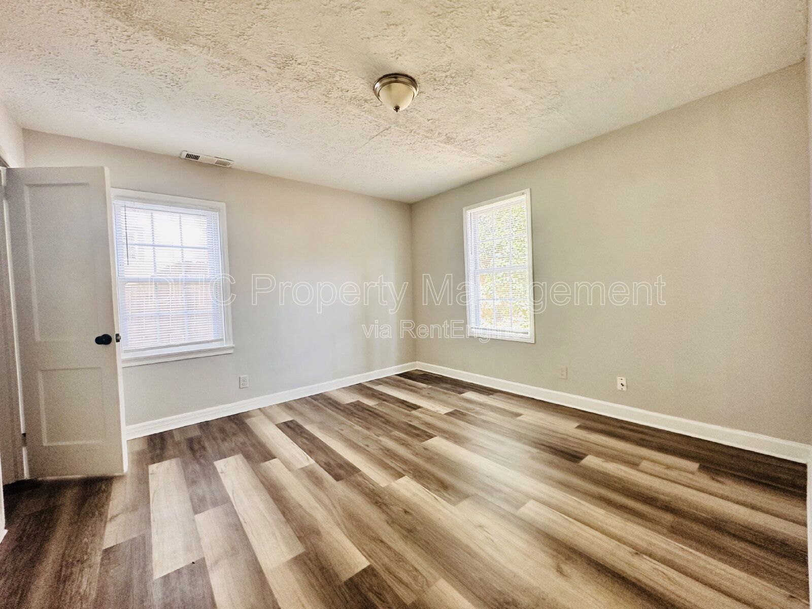 Renovated 3BR Home in Southwest Atlanta – Spacious Layout & Convenient Location! property image