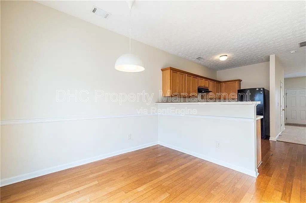 Charming 3BR Home in East Point – Spacious Living, Private Yard & Easy Atlanta Access property image