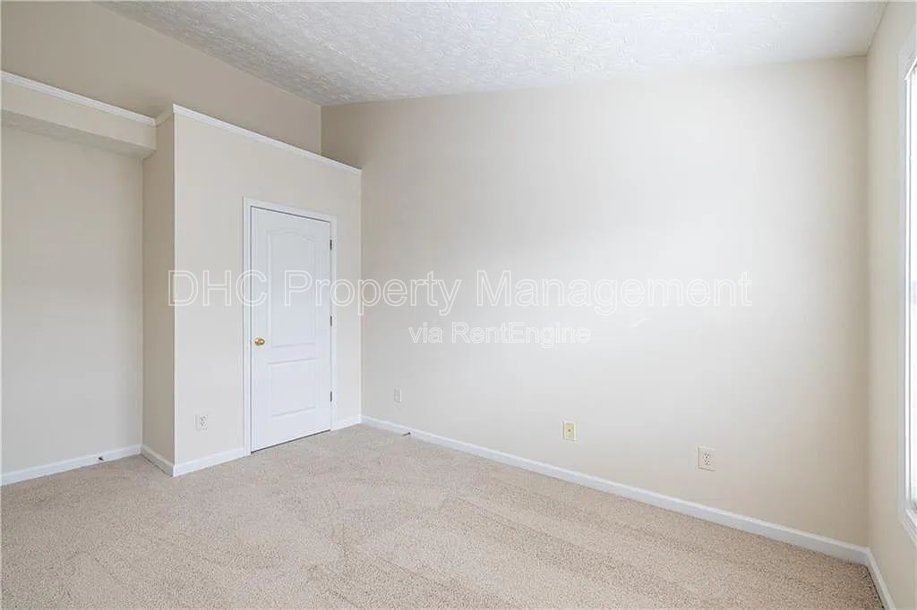 Charming 3BR Home in East Point – Spacious Living, Private Yard & Easy Atlanta Access property image