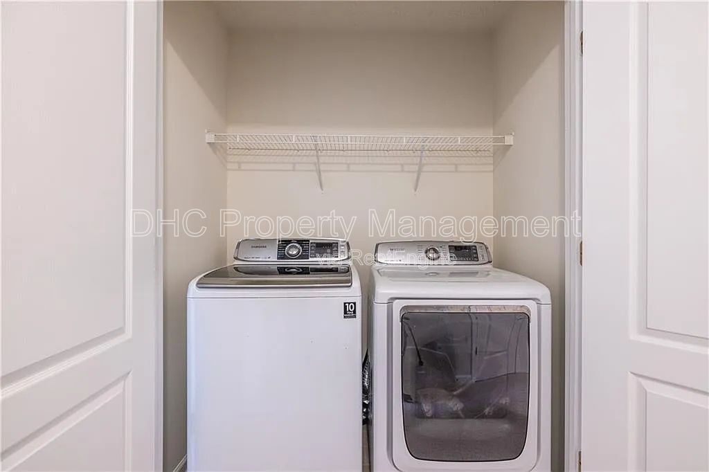 Charming 3BR Home in East Point – Spacious Living, Private Yard & Easy Atlanta Access property image