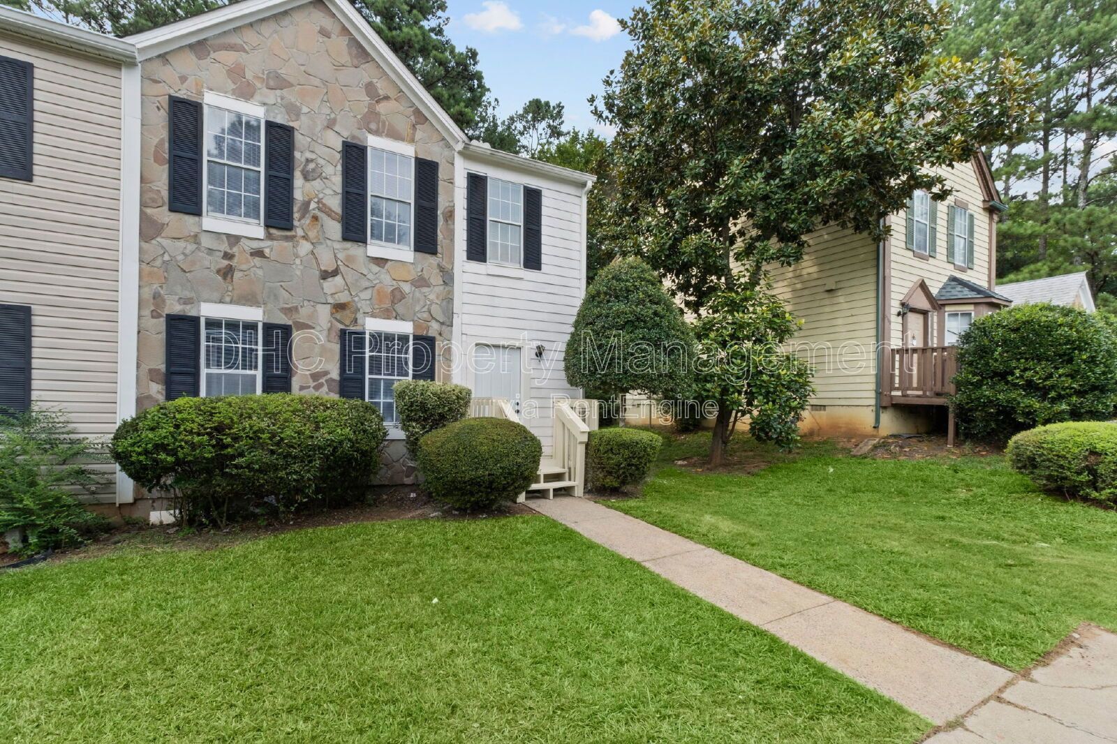 Spacious Home in Marietta – Great Layout, Prime Location & Move-In Ready! property image