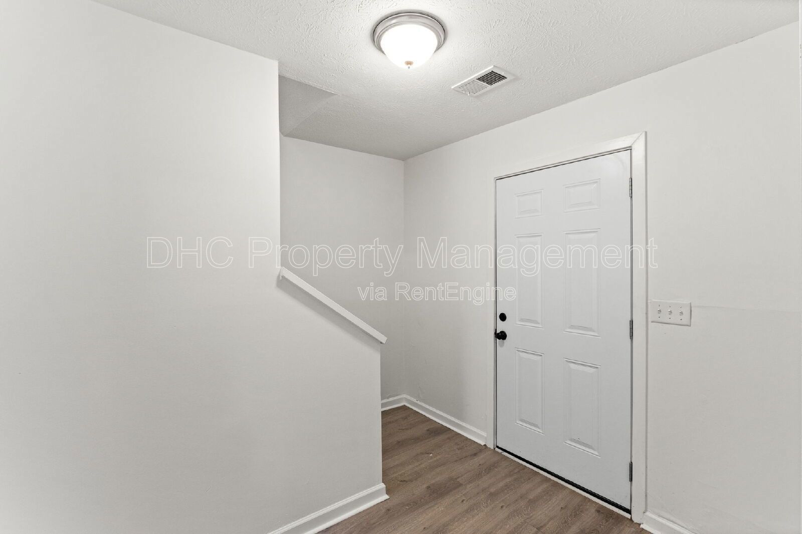 Spacious Home in Marietta – Great Layout, Prime Location & Move-In Ready! property image