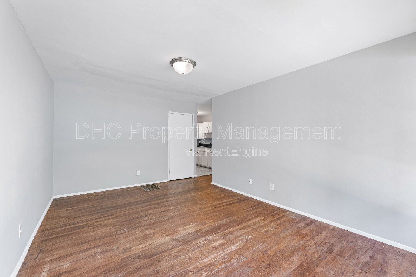 Move In Ready 3 Bedroom Home in Atlanta with Carport and Spacious Kitchen property image