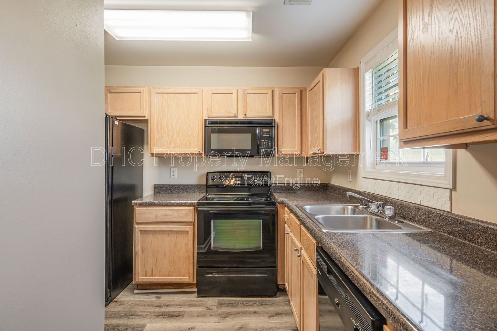 Updated Townhome in a quiet neighborhood property image