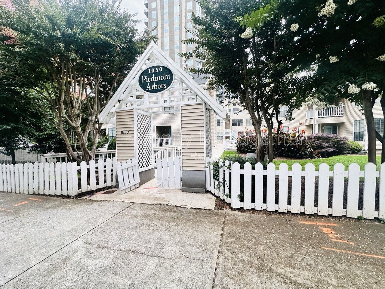Prime Midtown Living – 1BR/1BA Condo Steps from Piedmont Park! property image