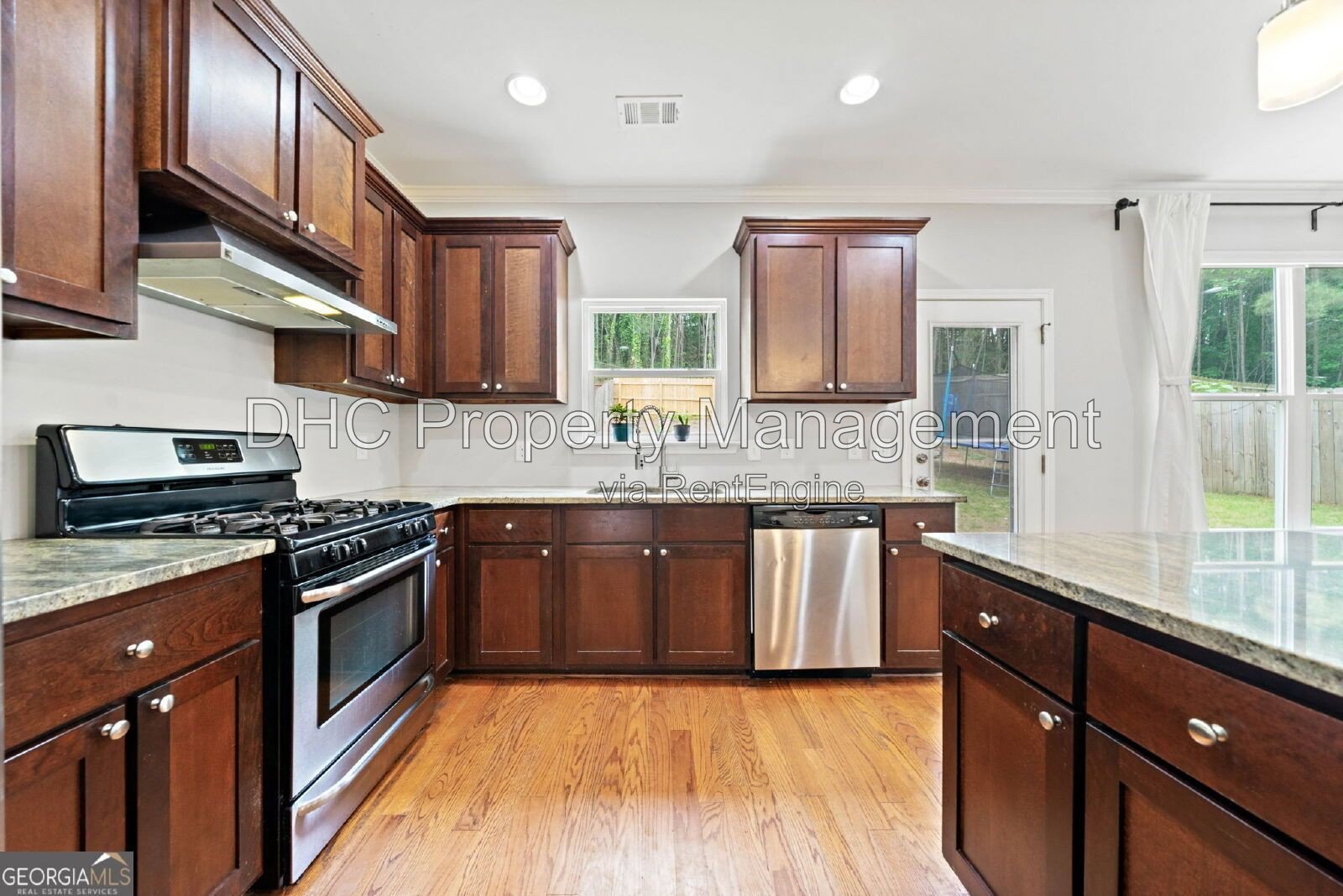 Modern Comfort in East Atlanta – 3BR Home with Private Backyard Oasis property image