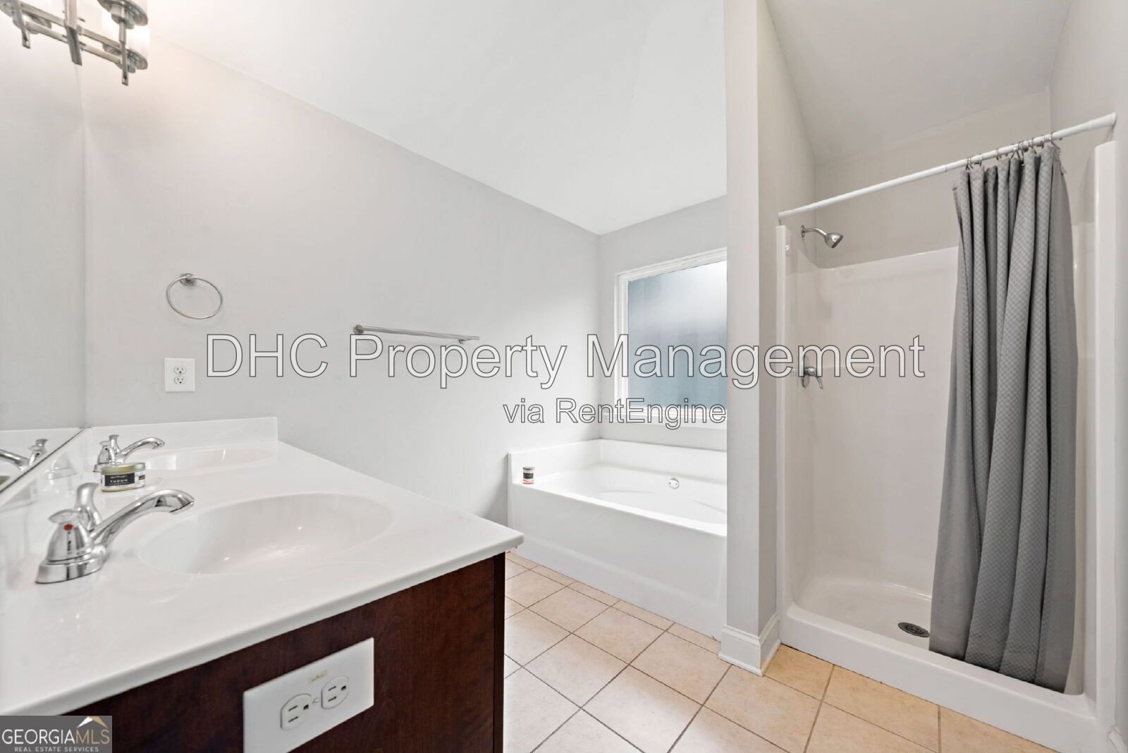 Modern Comfort in East Atlanta – 3BR Home with Private Backyard Oasis property image
