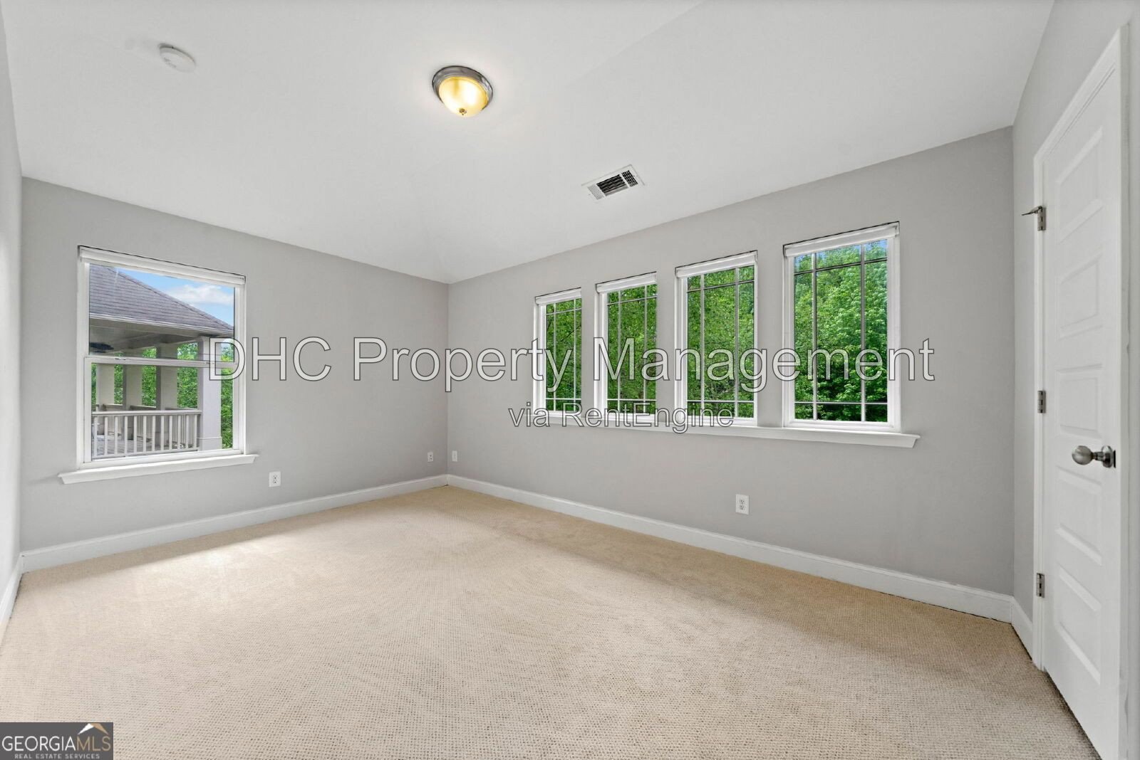 Modern Comfort in East Atlanta – 3BR Home with Private Backyard Oasis property image