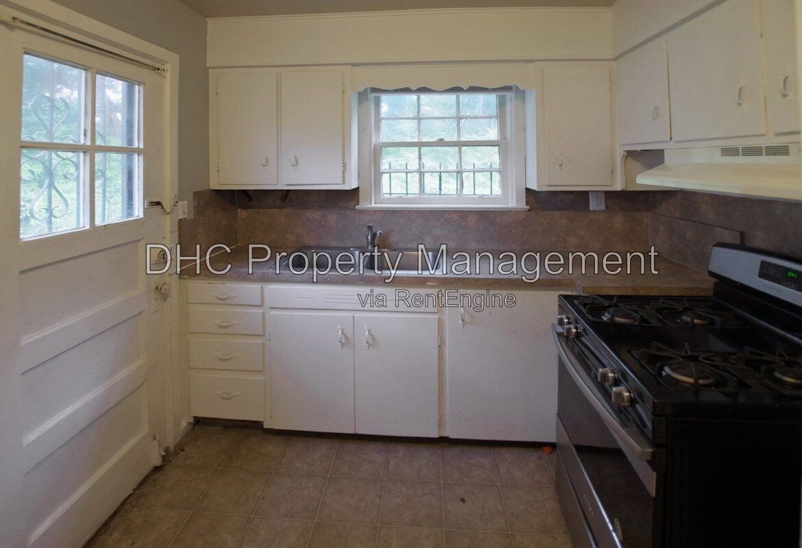 Adorable Bungalow in the Grove Park area property image
