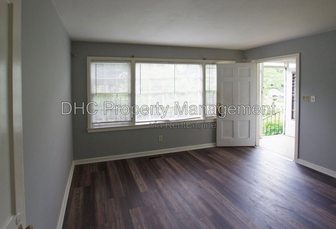Adorable Bungalow in the Grove Park area property image