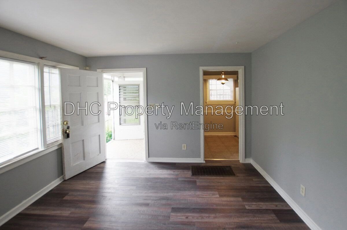 Adorable Bungalow in the Grove Park area property image