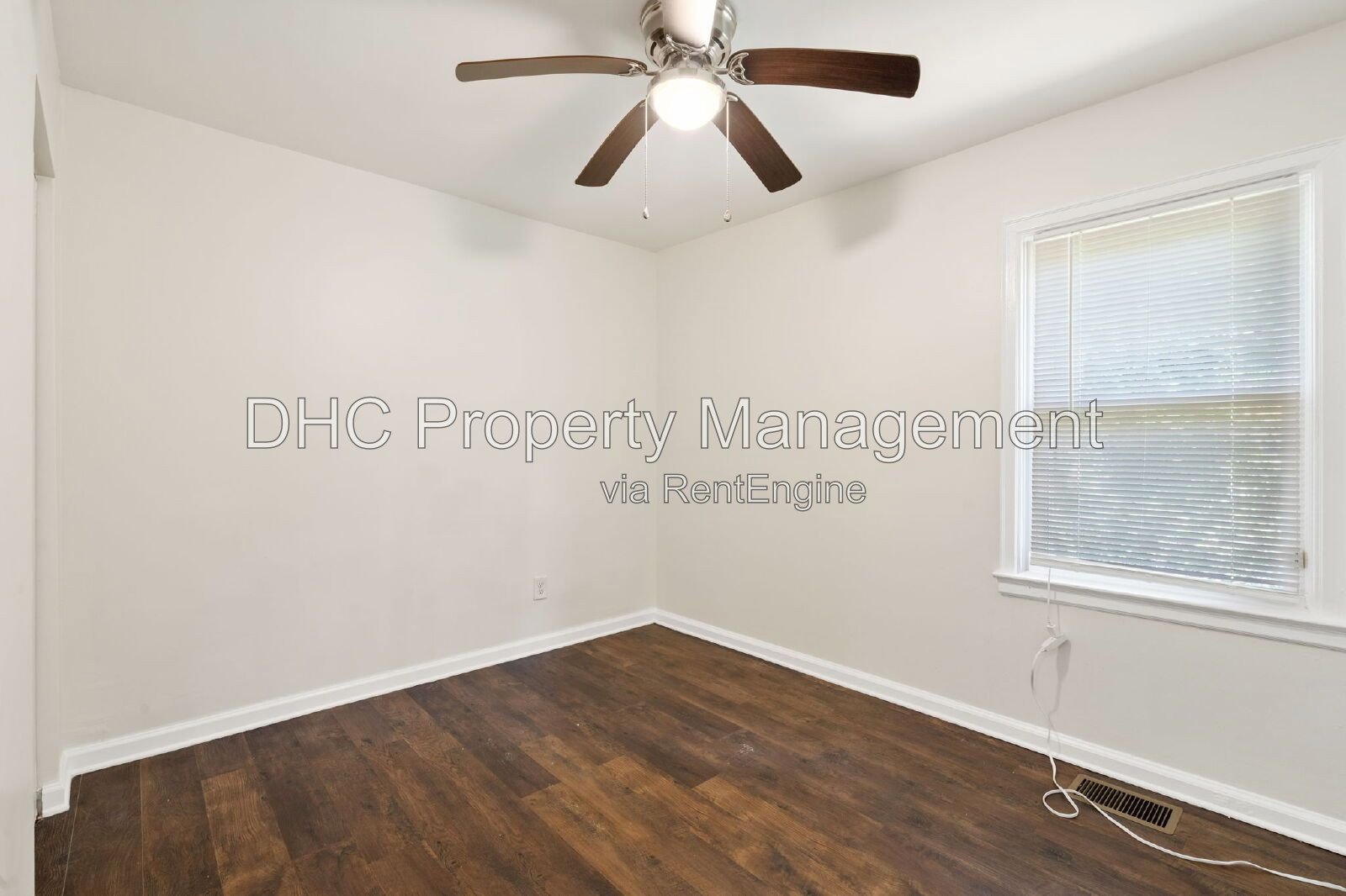Charming 4-Bedroom Home in Decatur – Spacious 1500 Sq Ft with 2 Full Baths! property image