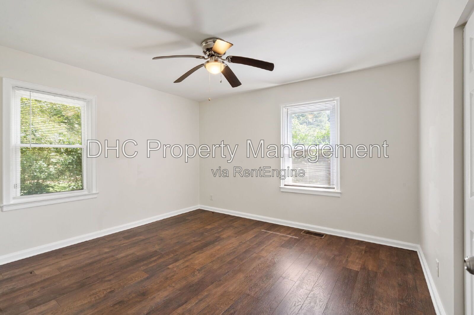 Charming 4-Bedroom Home in Decatur – Spacious 1500 Sq Ft with 2 Full Baths! property image