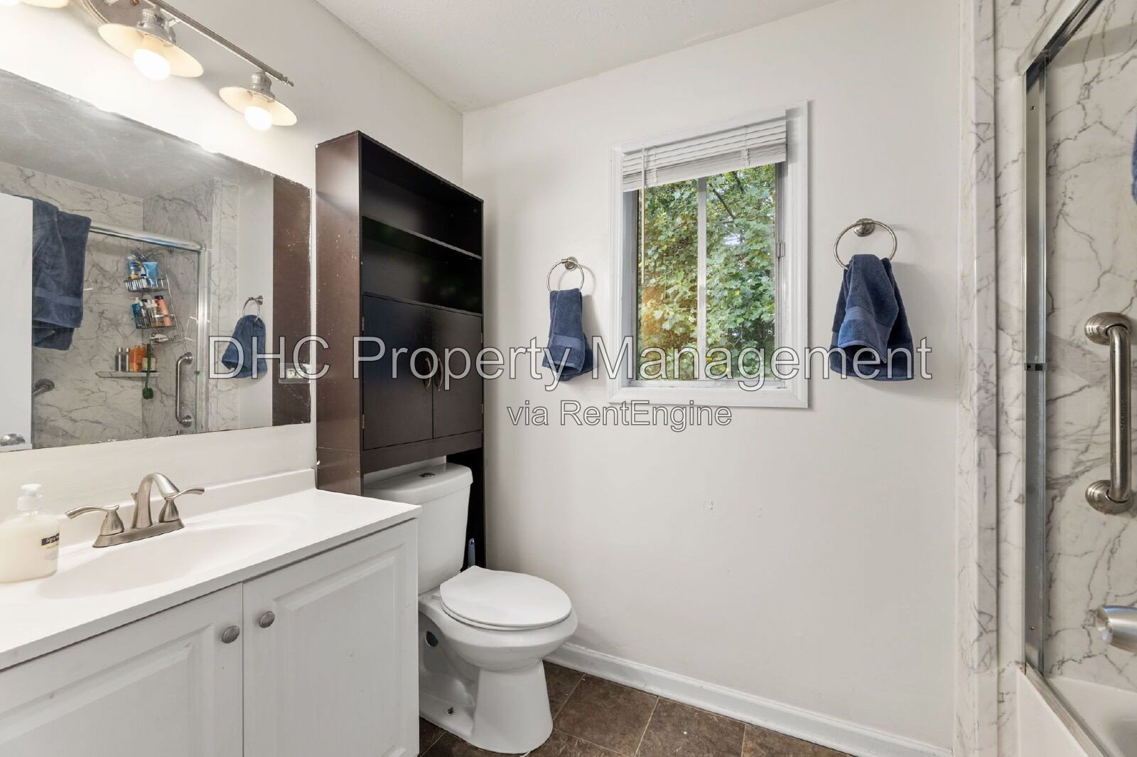 Spacious 5-Bed with 2 Full Baths and 1 half bath in Stone Mountain property image