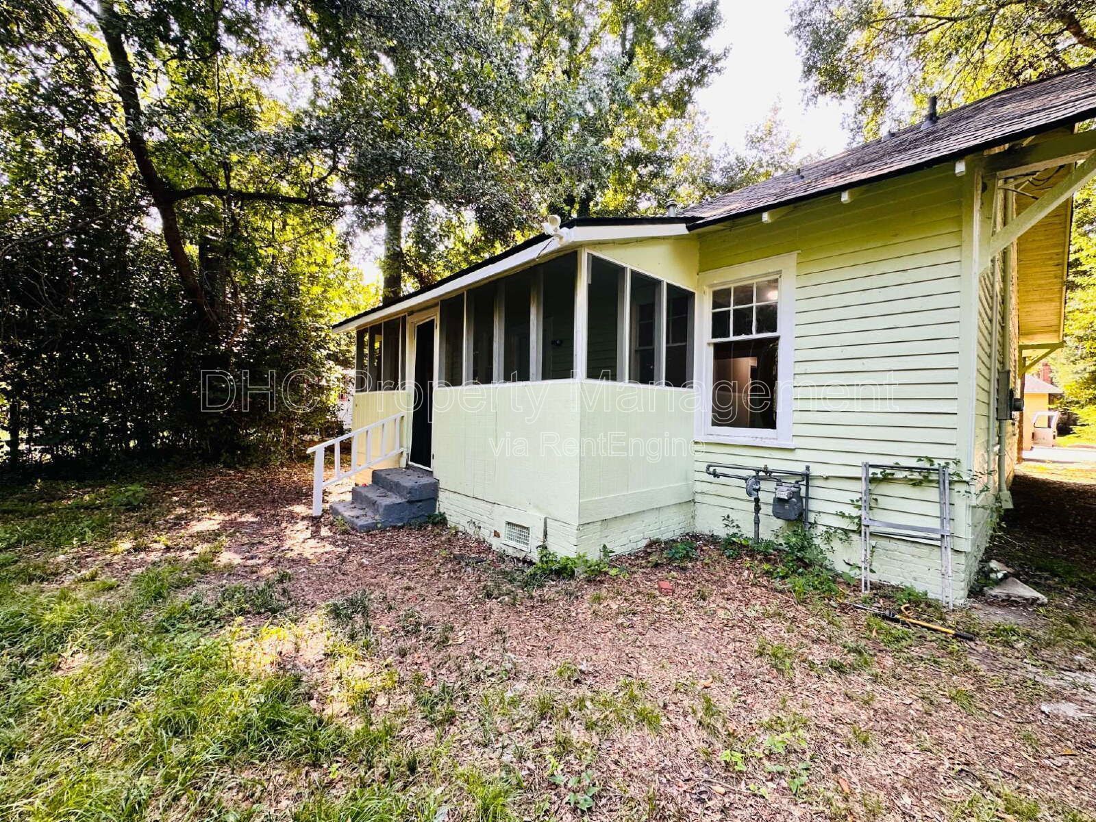 Spacious and Renovated – 3BR 1BA with Porch Retreat property image