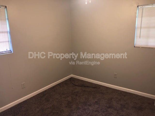 Cozy 2-Bedroom Duplex in Union City | Affordable & Convenient Living property image