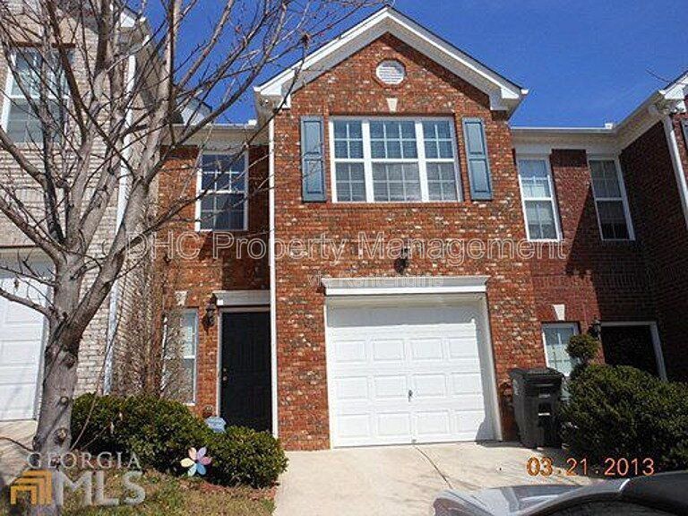 Updated Townhome in a quiet neighborhood property image