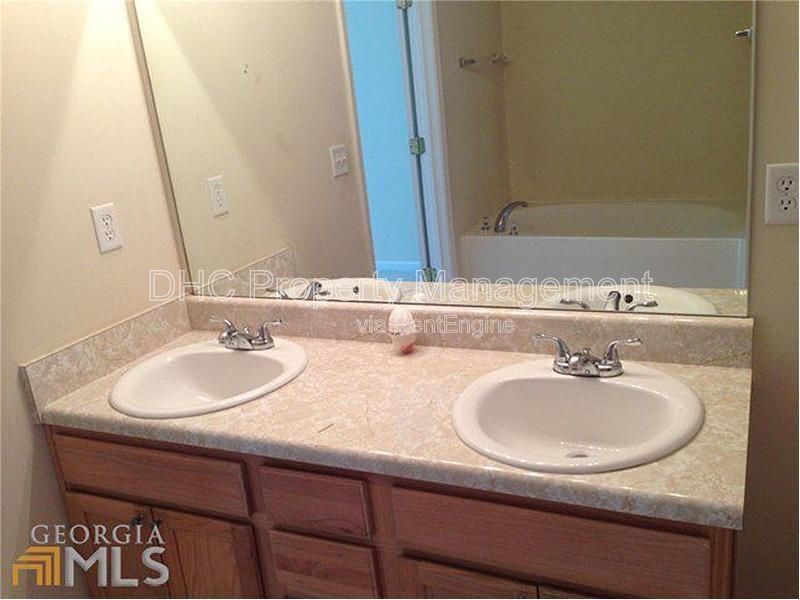 Updated Townhome in a quiet neighborhood property image