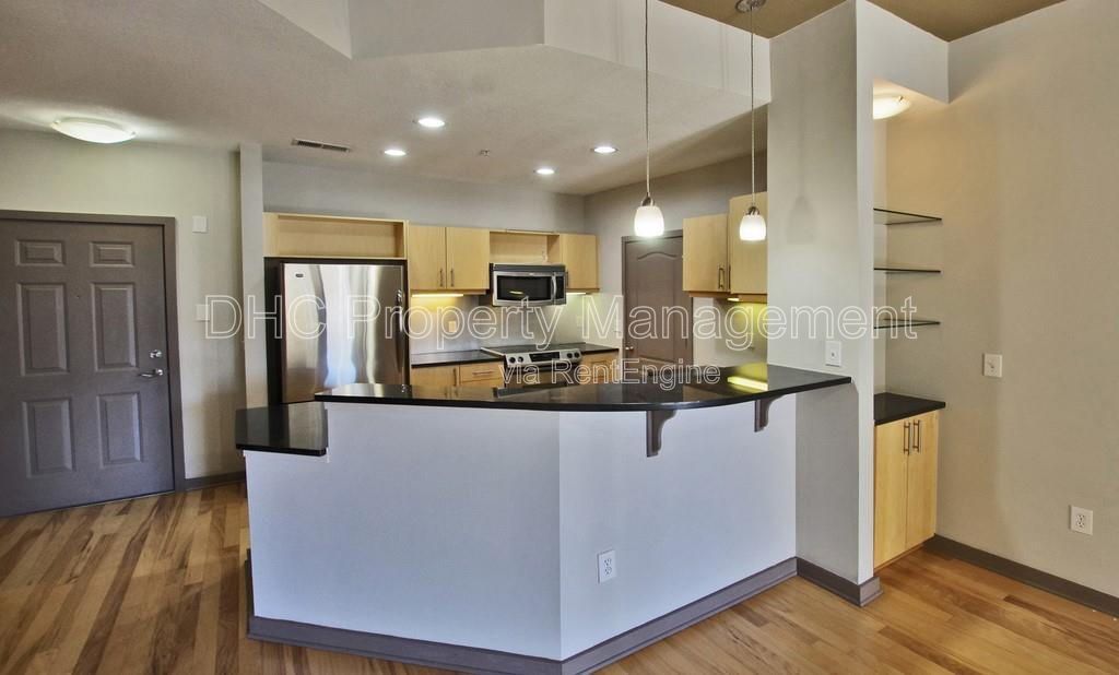 Modern 2-Bedroom Condo in Atlantic Station, Walkable Midtown Living property image