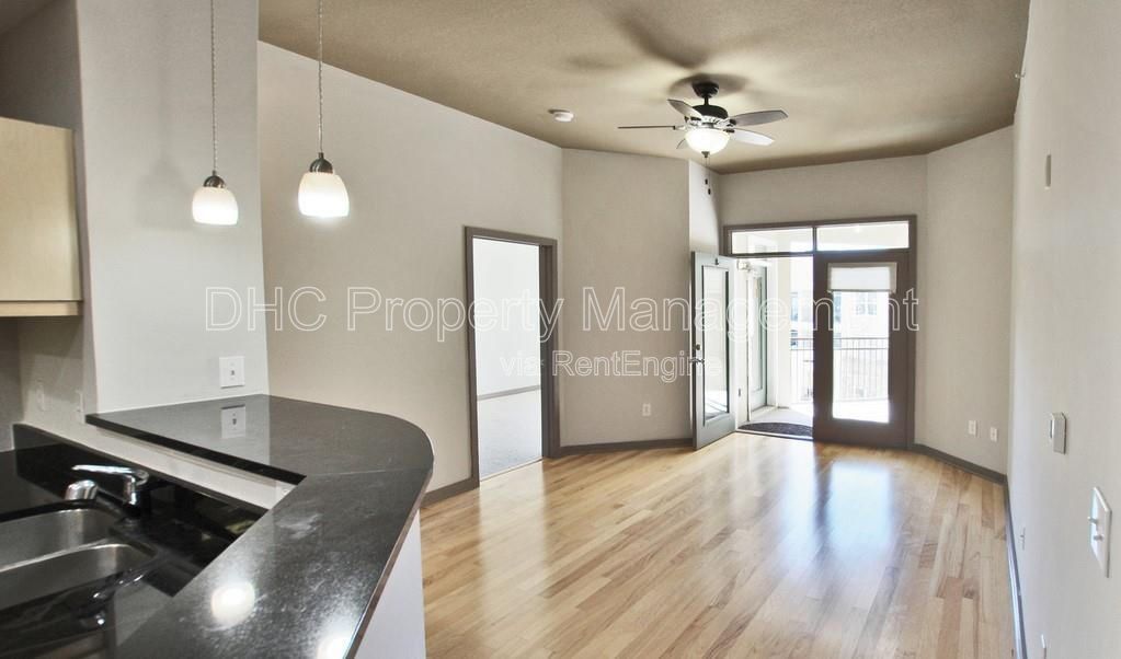 Modern 2-Bedroom Condo in Atlantic Station, Walkable Midtown Living property image