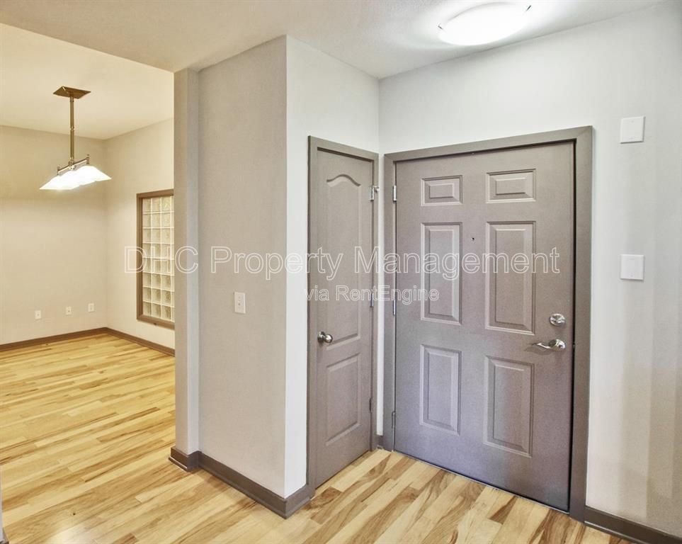 Modern 2-Bedroom Condo in Atlantic Station, Walkable Midtown Living property image