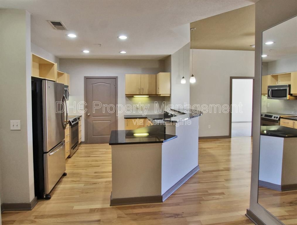 Modern 2-Bedroom Condo in Atlantic Station, Walkable Midtown Living property image
