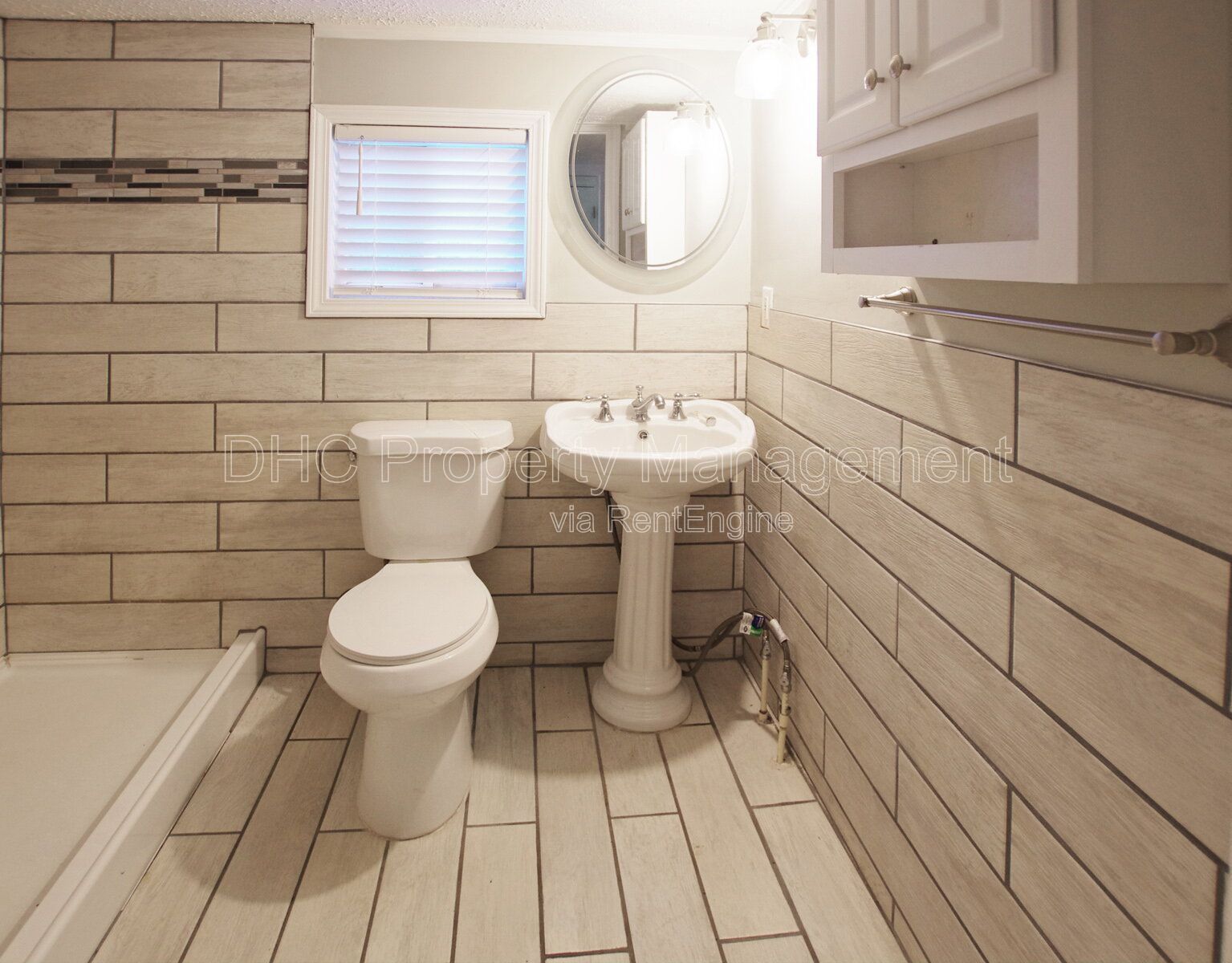 Charming 2-Bedroom Home in Riverdale, Convenient Location. property image