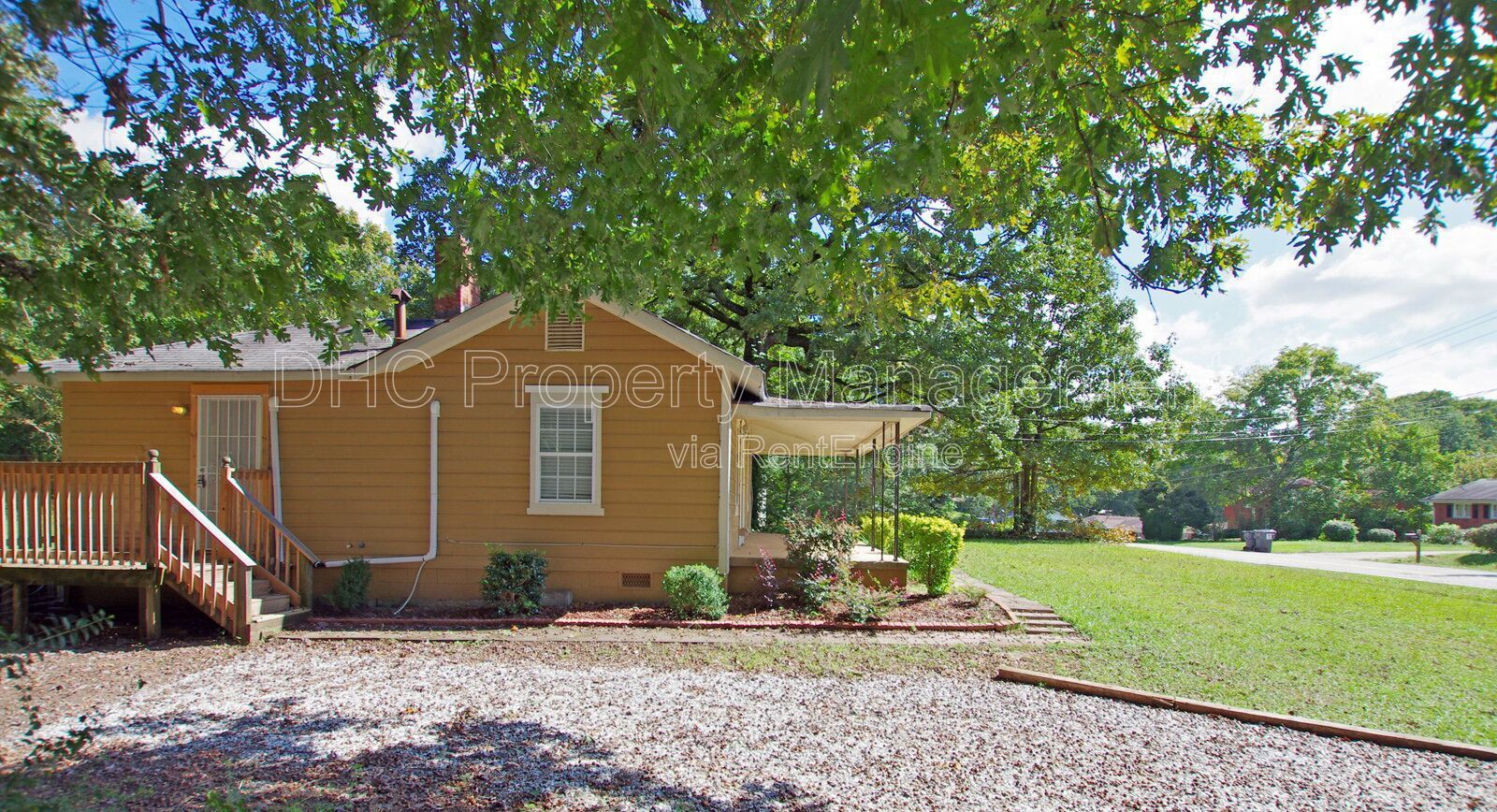 Charming 2-Bedroom Home in Riverdale, Convenient Location. property image