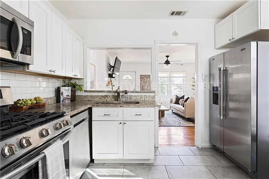 Charming and Cozy with Spacious Layout Home • Minutes to BeltLine & West End property image