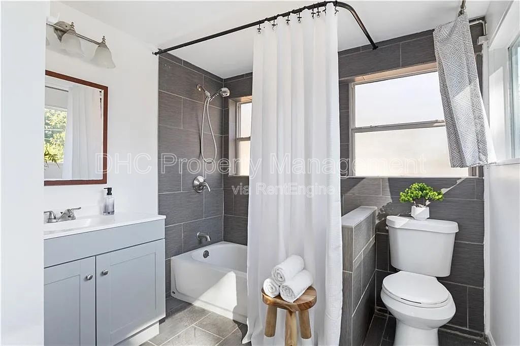 Charming and Cozy with Spacious Layout Home • Minutes to BeltLine & West End property image