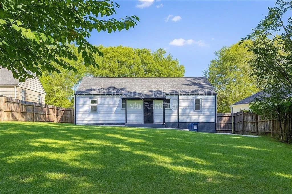 Charming and Cozy with Spacious Layout Home • Minutes to BeltLine & West End property image